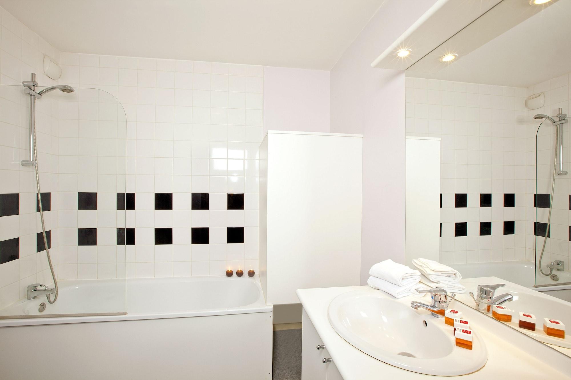 Sejours & Affaires Lille Europe Aparthotel Εξωτερικό φωτογραφία